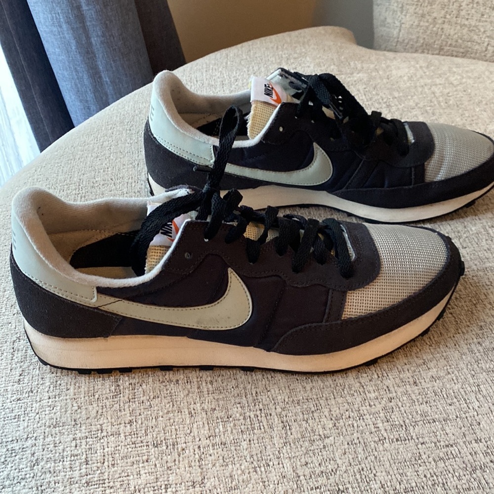 Nike men’s Challenger OG sneakers - Size 11.5 in pretty good condition